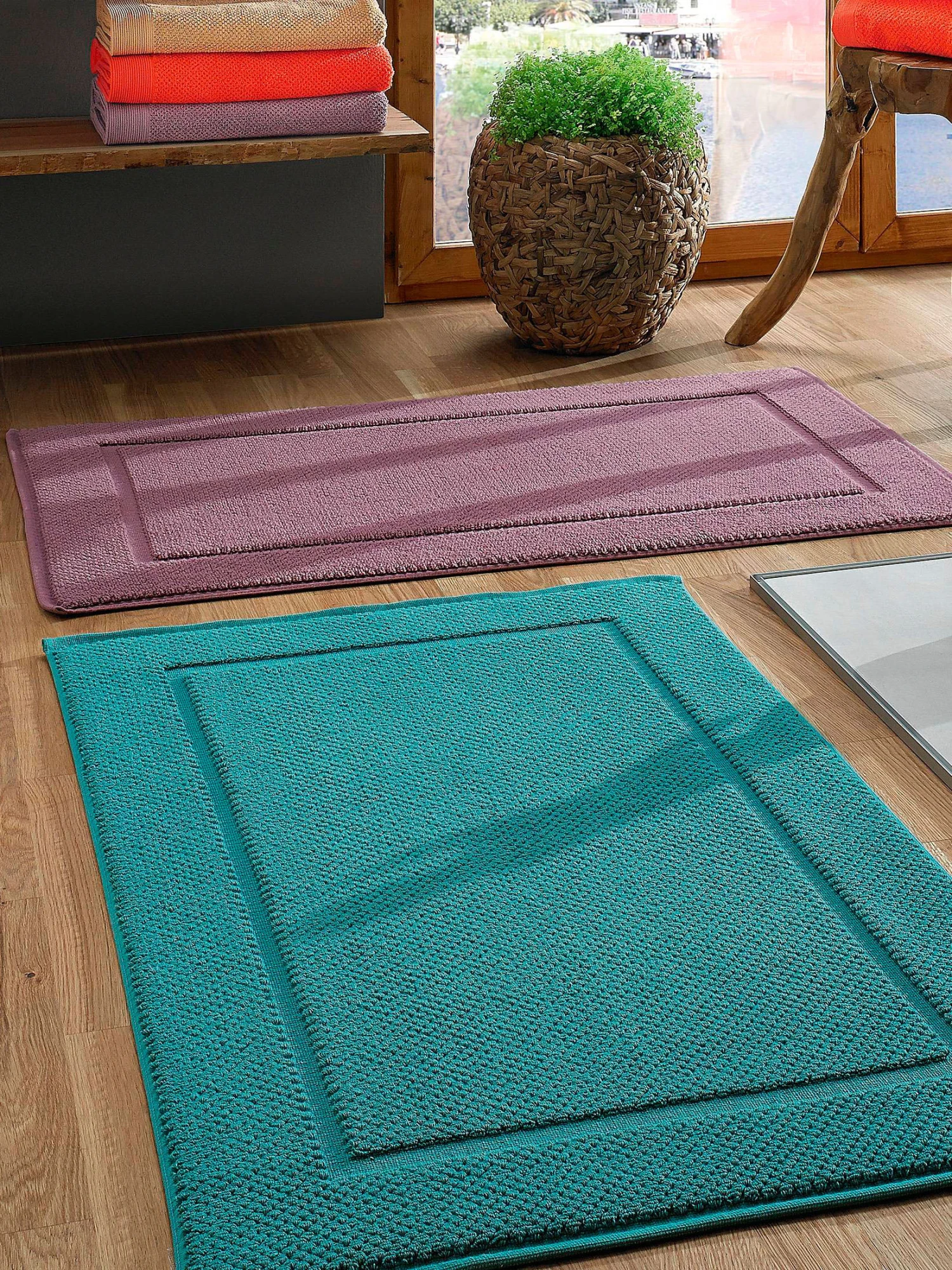 Badematte, Pflaume Badematte, Pflaume -Einrichtungsgegenstände Geschäft 11797 52814 Milieu