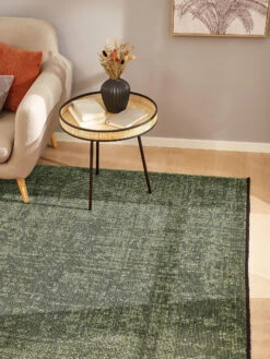 Moderner Teppich, Moosgrün
