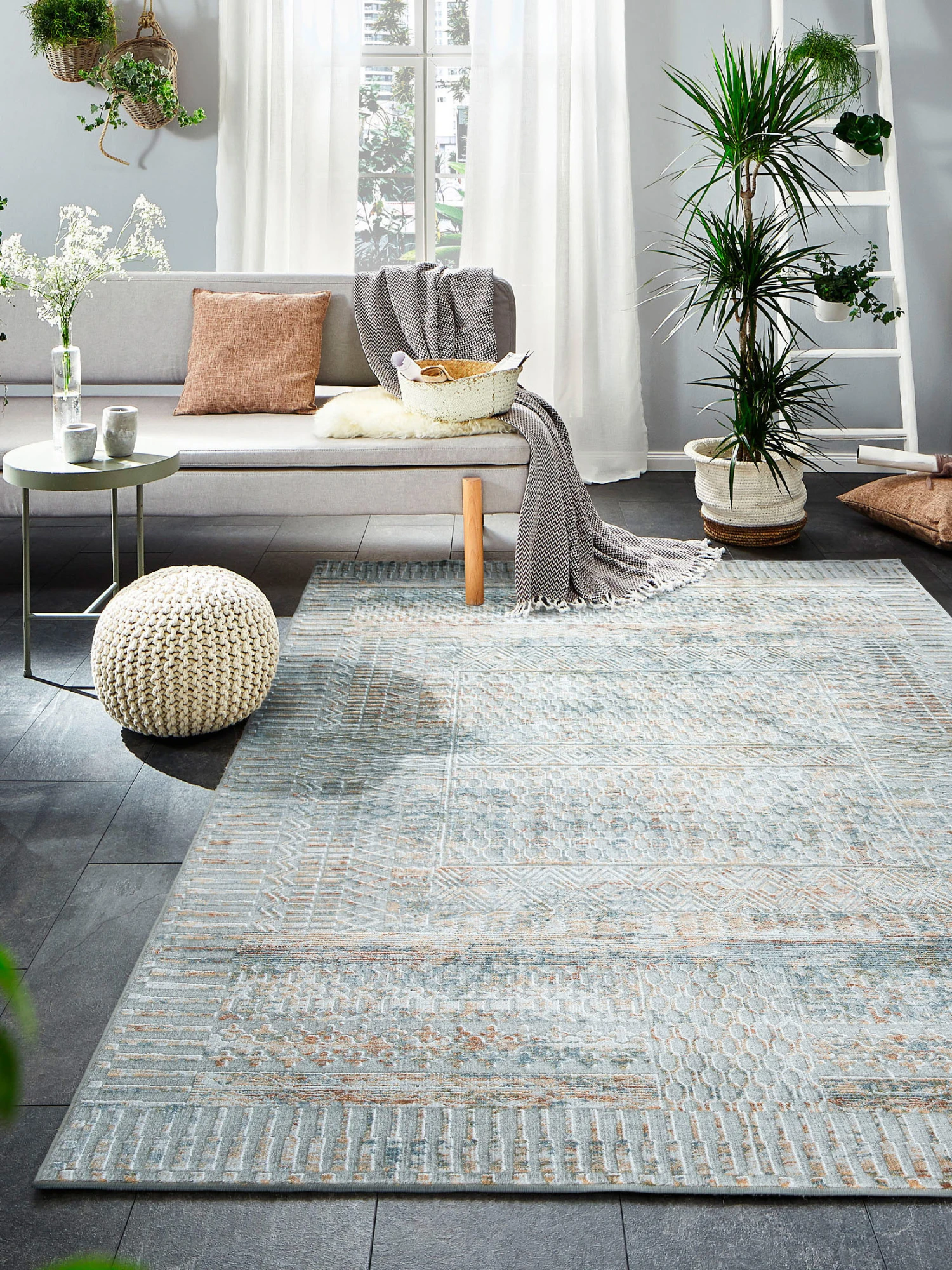 Vintage-Teppich, Silber Vintage-Teppich, Silber -Einrichtungsgegenstände Geschäft Cullen Vintageteppich Grau Silber 160x230 mil