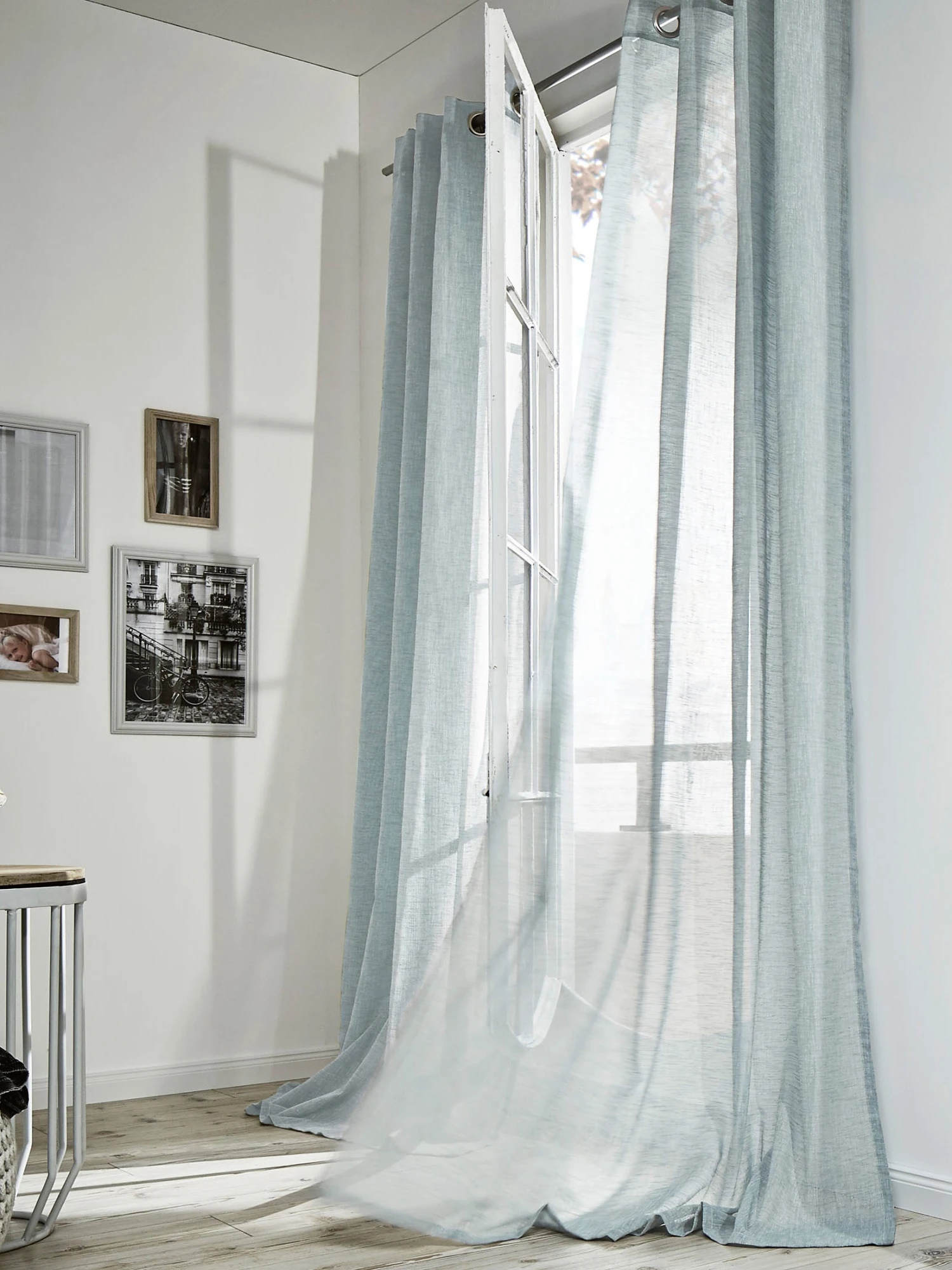 Ösenschal, Eisblau Ösenschal, Eisblau -Einrichtungsgegenstände Geschäft Madox Gardine Oesenschal blau Eisblau 140x245 mil