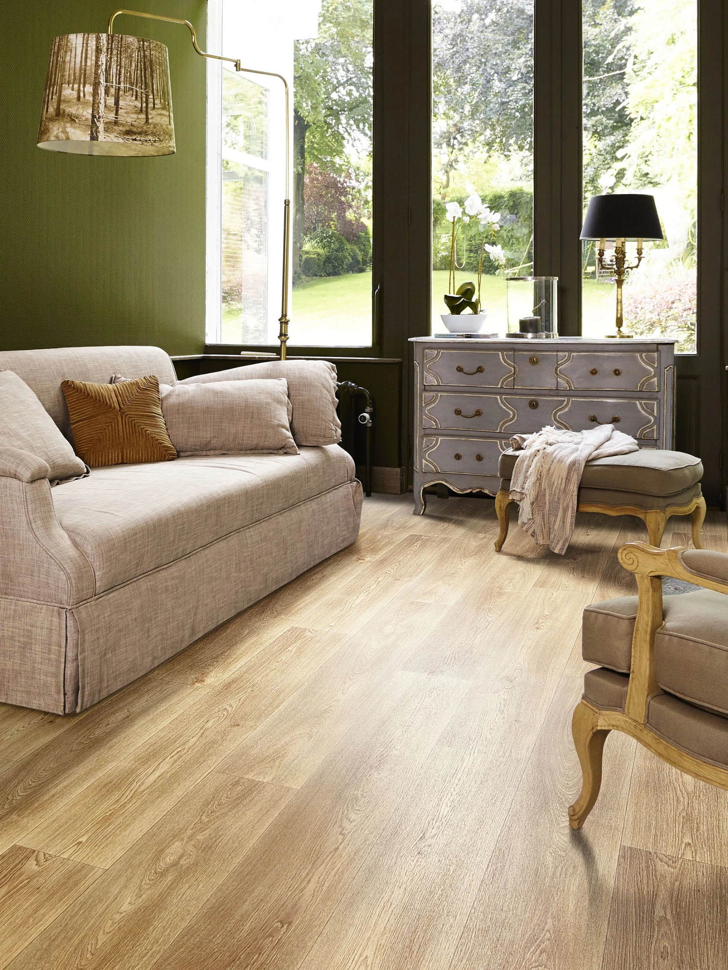 Vinyl-Rollenware, Noble Oak 636L Vinyl-Rollenware, Noble Oak 636L -Einrichtungsgegenstände Geschäft NatureRoyal CV Bodenbelag NobleOak 636 mil