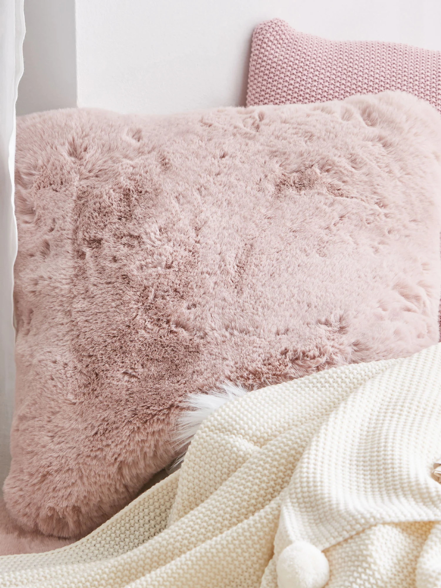 Kissen, Rose Kissen, Rose -Einrichtungsgegenstände Geschäft Niska Kissen Rosa Rose 45x45 mil