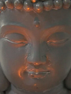 Figur, Hellgrau -Einrichtungsgegenstände Geschäft SitzenderBuddha Figur Grau Hellgrau 36x29x50 lup1