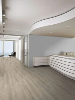 Vinylboden, Mountain Oak Greige 009 -Einrichtungsgegenstände Geschäft Strong55DryBack VinylPlanke MountainOakGreige009 mil