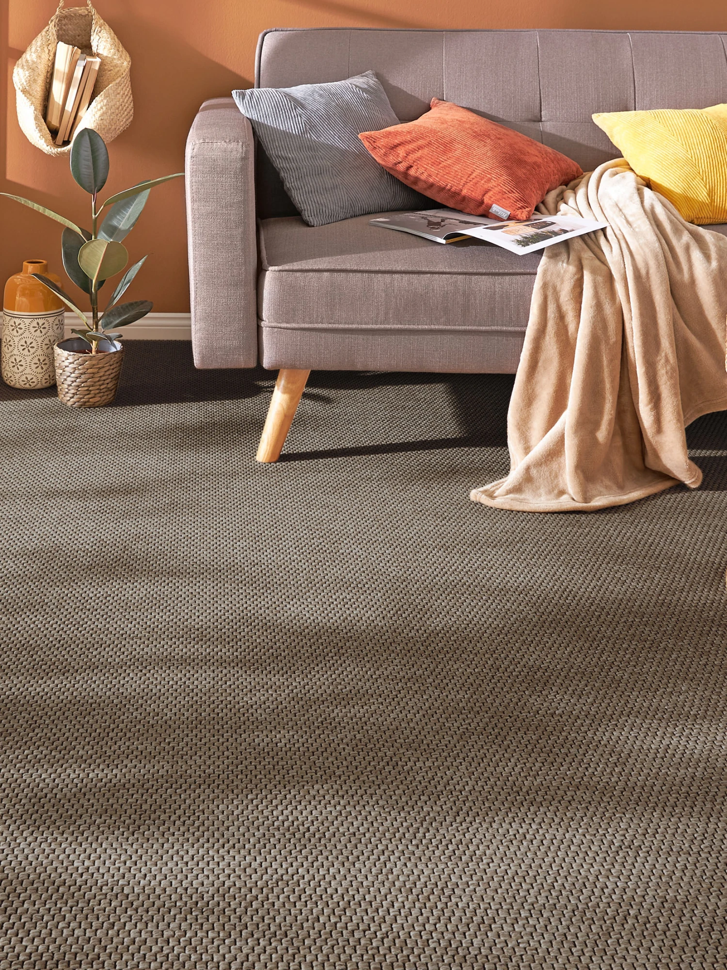 Flachgewebe-Teppichboden, Latte Macchiato 15 Flachgewebe-Teppichboden, Latte Macchiato 15 -Einrichtungsgegenstände Geschäft Tromsoe Teppichboden Braun Lattemacchiato15 mil